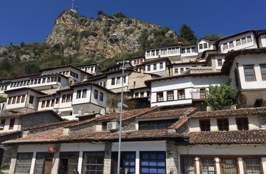 Lapardha 1, Albania, Albania